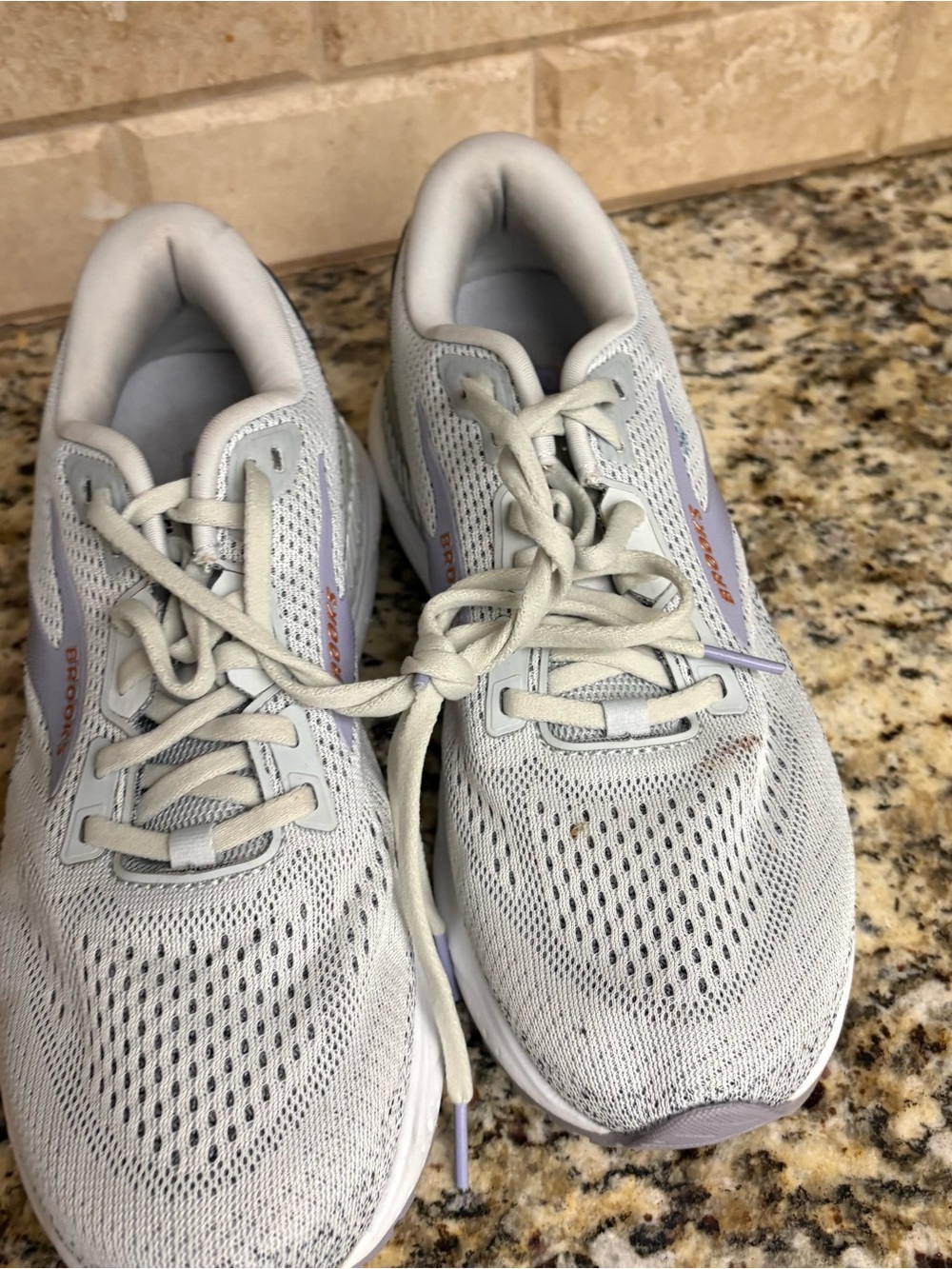 Brooks Women's Light Gray and Lavender Running Sneakers